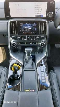 Lexus LX600 2023 White Fully loaded image 13