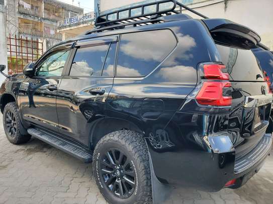 Toyota landcruiser prado TXL image 9