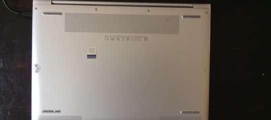 HP EliteBook 1040 G4 image 3