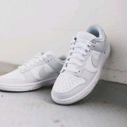 Sport shoes image 9