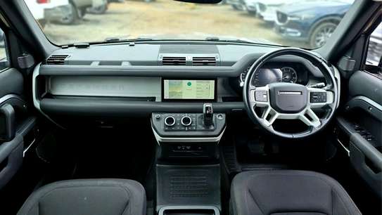 2020 Land Rover defender 110 image 10