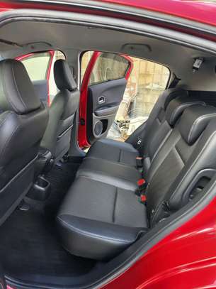 HONDA VEZEL 2019MODEL 2WD image 3