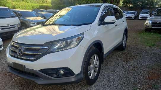 Honda CR-V White color 2018 model fully loaded image 2