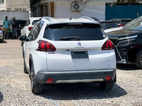 Peugeot 2008 2019 model image 6
