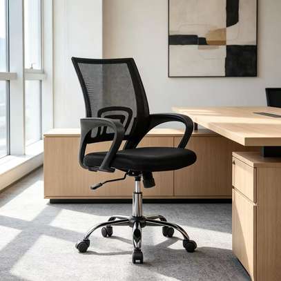 Modern Swivel Office Chair image 5