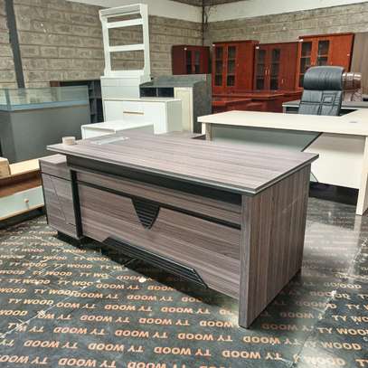 1800mm Luxury Managers Executive Desk image 5