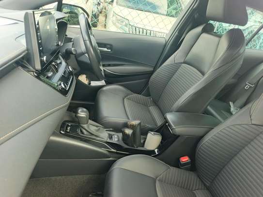 Toyota Corolla sedan image 21