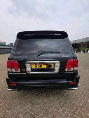 Land Cruiser 100 series image 5