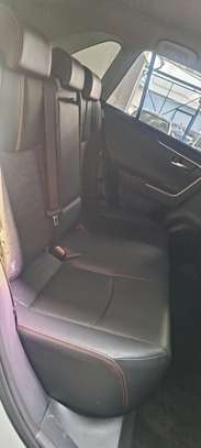 Toyota Rav4 Green 2020 image 8