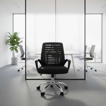 Swivel Office Mesh Task Chair image 2