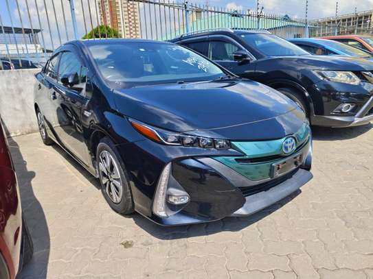 Toyota Prius plug-in hybrid Sport 2018 image 2