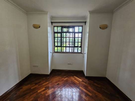 4 Bed Villa with En Suite at Runda image 5