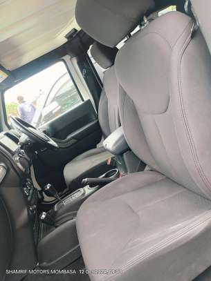 Jeep wrangler Sahara 2018 3000cc image 9