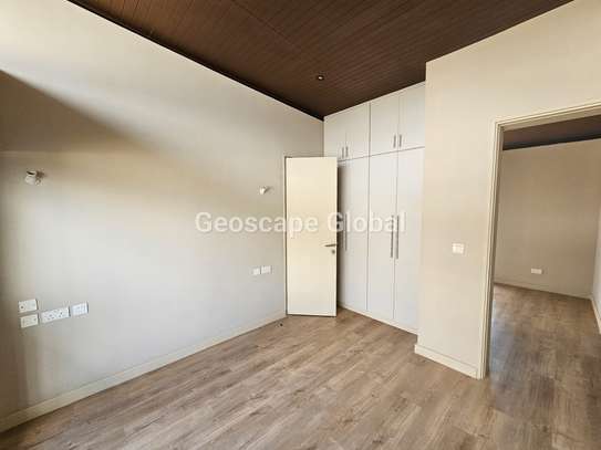 4 Bed Townhouse with En Suite in Runda image 8