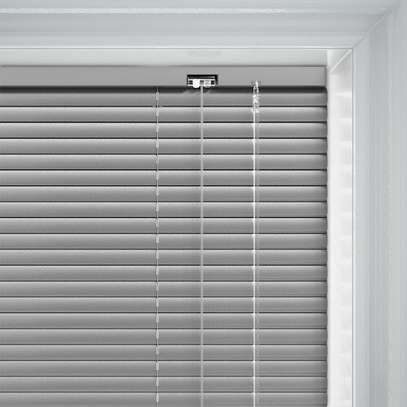 Aluminium venetian roller blinds image 2
