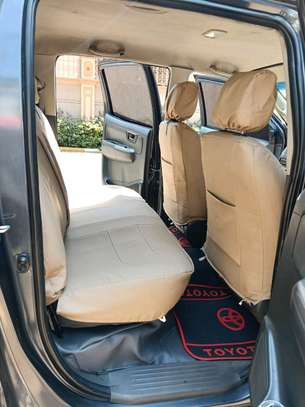 TOYOTA HILUX DOUBLE CAB MANUAL LOCALLY ASSEMBLED 2014 MODEL. image 10