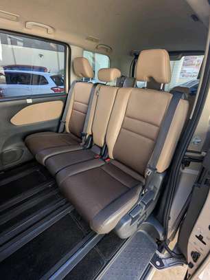Nissan Serena highway Star ✨✨✨ Hybrid Gold 2018 image 4
