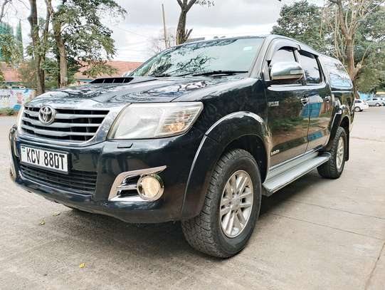TOYOTA HILUX DOUBLE CAB AUTOMATIC 2011 MODEL image 4