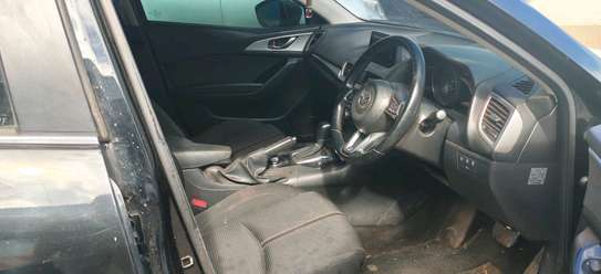 mazda axela slightly used image 3