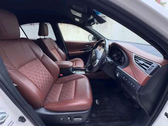 Toyota harrier 2018 model image 4
