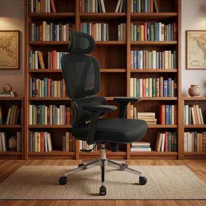 Lumbar Support Mesh Ergonomic Swivel Chair image 4