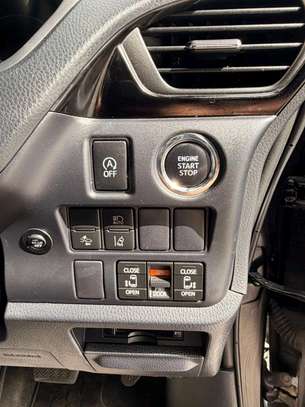 Toyota Esquire 2018 2wd image 5