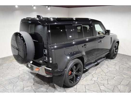 2022 LAND ROVER DEFENDER 110X D300 image 5