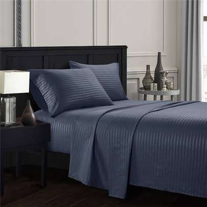 Executive white cotton duvets covers / bedsheets image 6