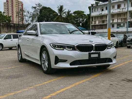 BMW 320i 2019 IM sport image 2