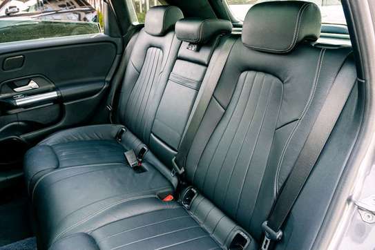 2019 Mercedes-Benz B180 Sunroof image 9
