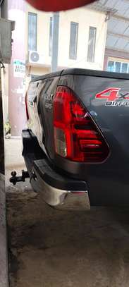 Toyota Hilux 4wd double cabin 2018 image 9