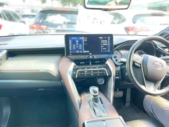 TOYOTA HARRIER NEW SHAPE 2020MODEL HYBRID MOONROOF image 10