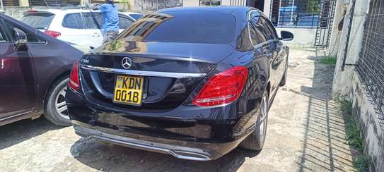 Mercedes Benz C200 Black 2017 image 17