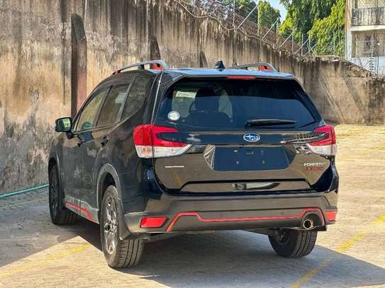 Subaru Forester SK9 E- break Black 2019 image 11
