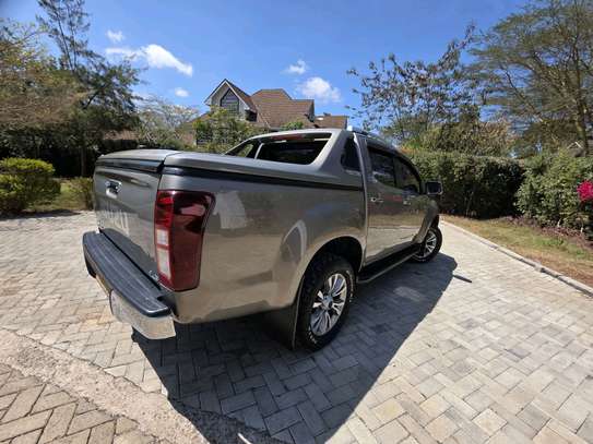 Local unit isuzu Dmax cab image 4