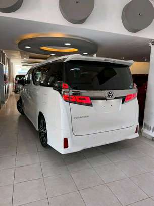 Toyota velfire 2020 image 3