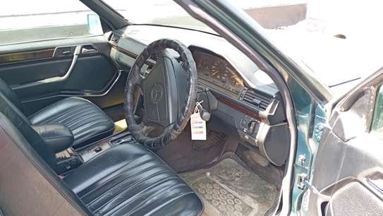 Mercedes Benz E-Class E220 Used image 10