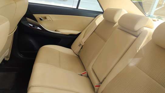 Toyota corolla Premio 1500cc 2wd 2018 image 6