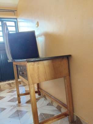 Office desk and chair image 2