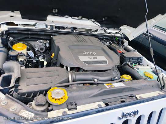 Jeep wrangler Sahara 2018 3000cc image 4