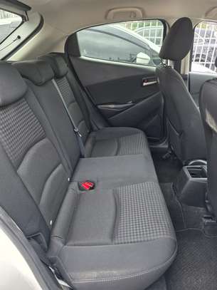 Mazda Demio image 5