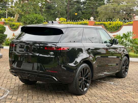 2023 Range Rover sport D300 image 10