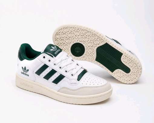 Ladies Puma Rom image 7