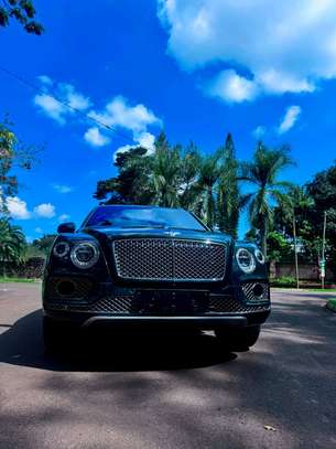 2019 Bentley bentayga image 8