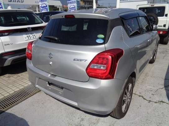 2019 SUZUKI SWIFT XG image 3