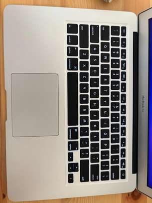 MacBook Air 2015 13.3" Retina Display  i5 4GB RAM 128GB SSD image 4