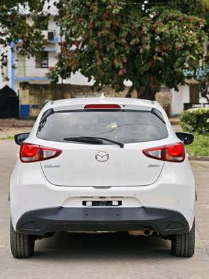 Mazda Demio image 3