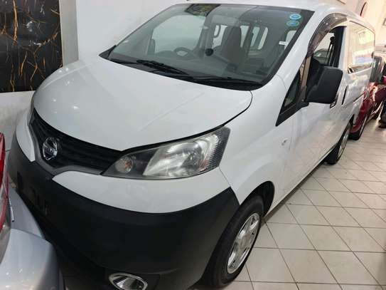 Nissan nv200  manual image 4
