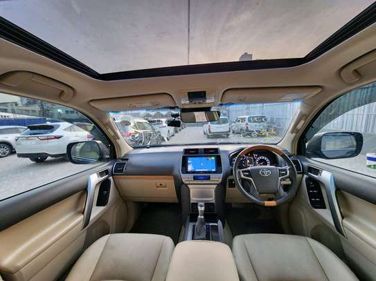 Toyota land Cruiser Prado TXl image 10