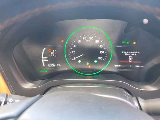 HONDA VEZEL HYBRID Z SENSING 2019MODEL image 6